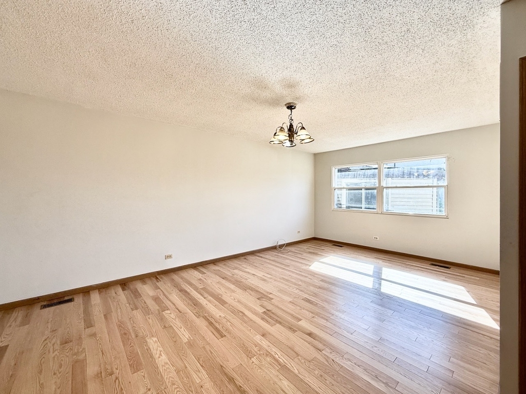 222 W 26th Street - Photo 7
