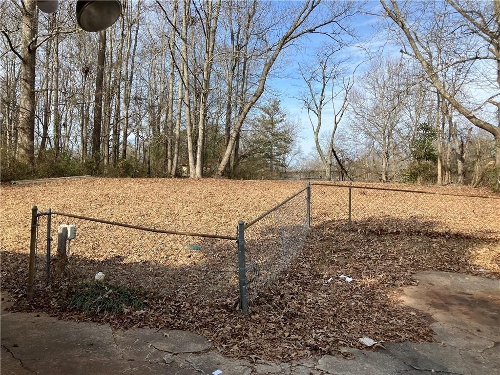 8475 Lee Road - Photo 4