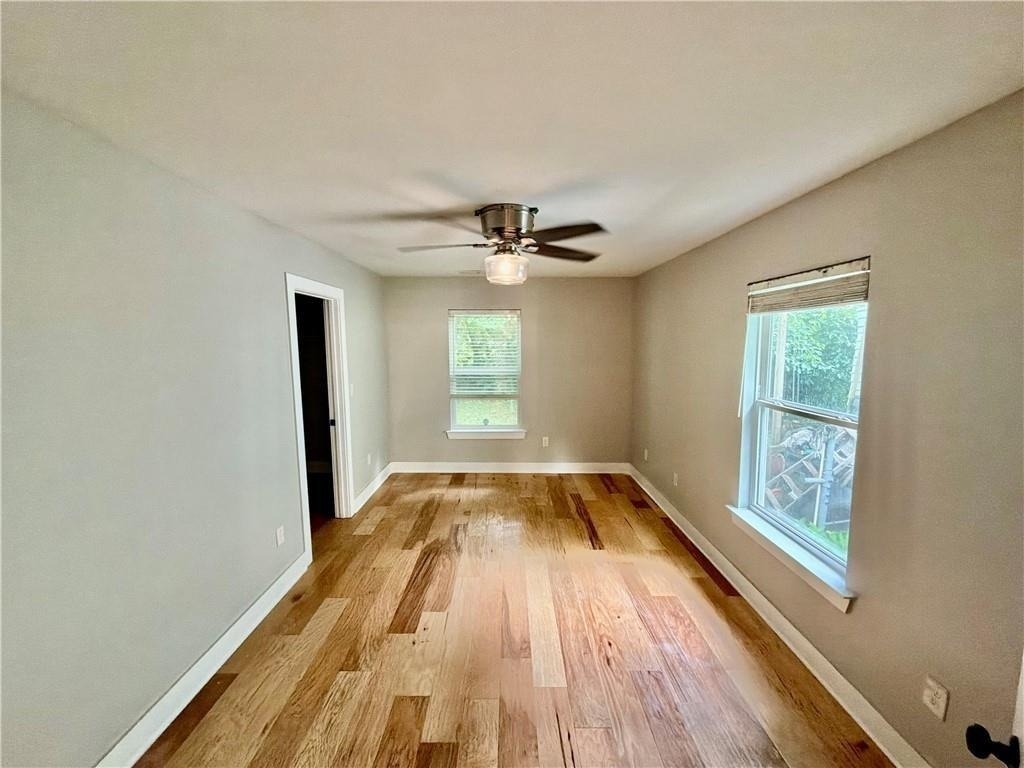 946 Hubbard Street Sw - Photo 8