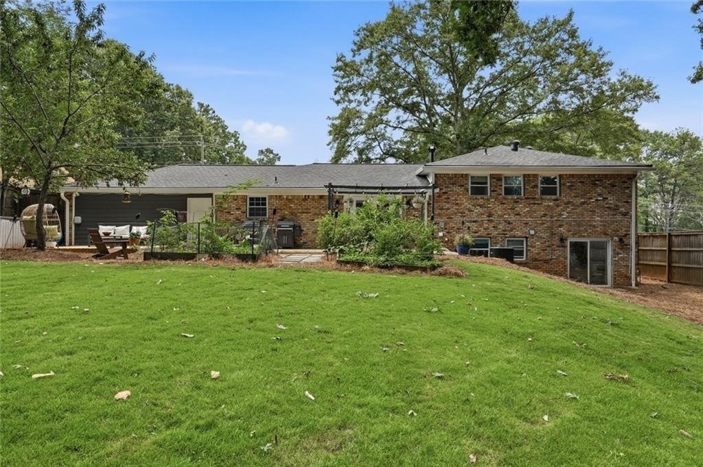 1720 Mary Lou Lane Se - Photo 30