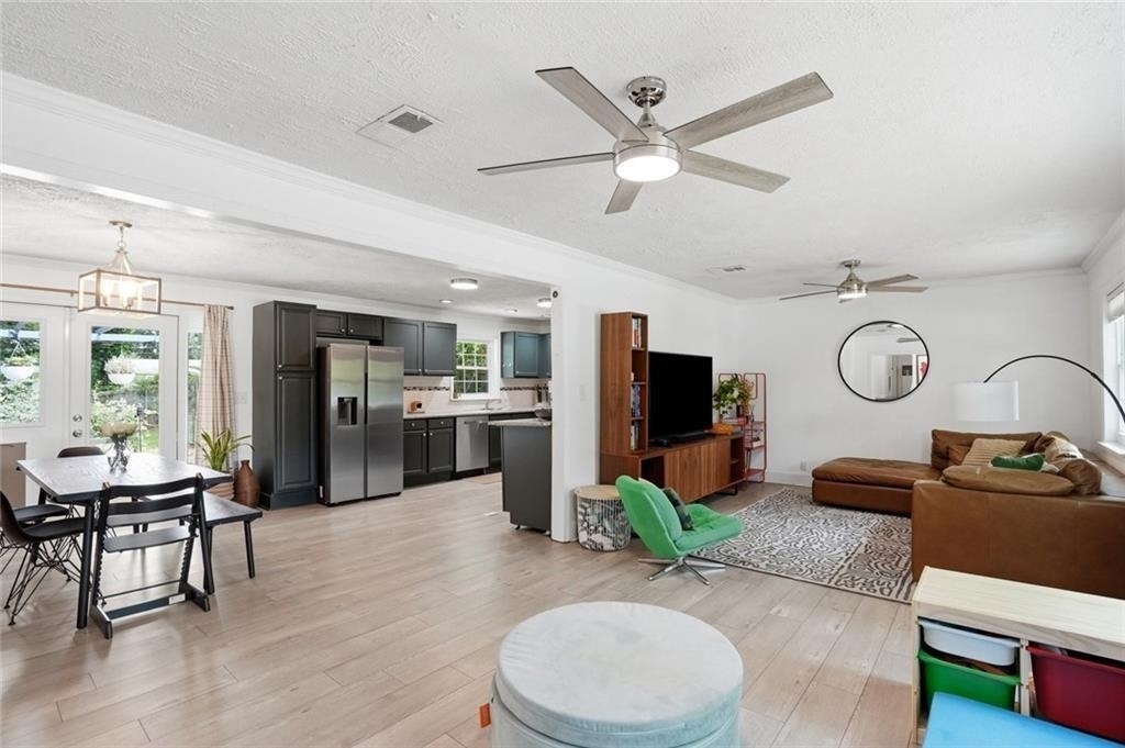 1720 Mary Lou Lane Se - Photo 3