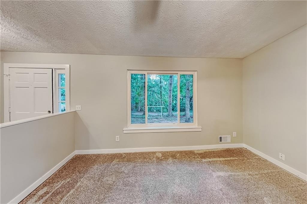 4579 N Woodlake Lane Se - Photo 2