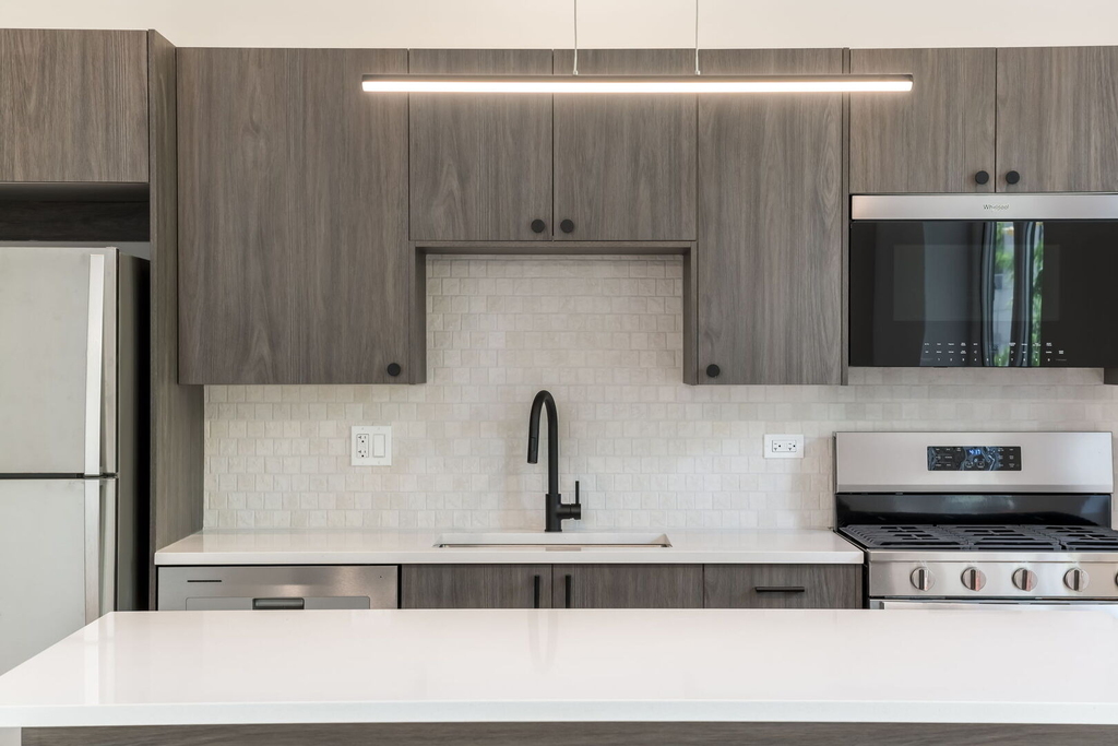 224 S Ashland Avenue - Photo 3