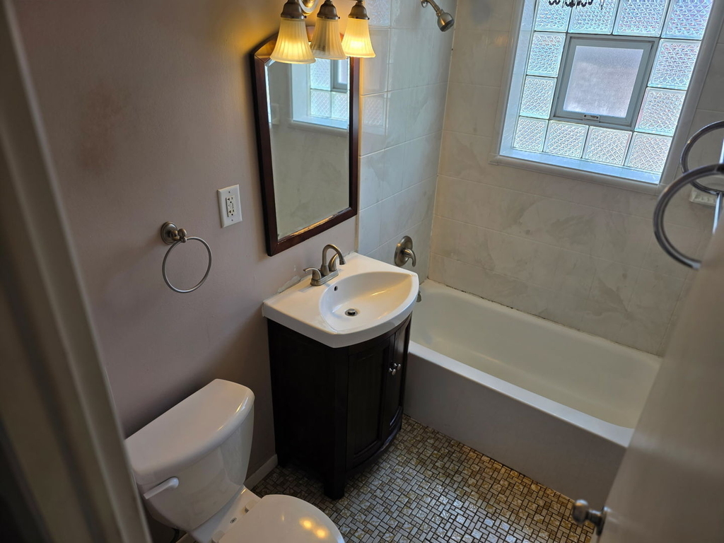 724 Warren Avenue - Photo 10