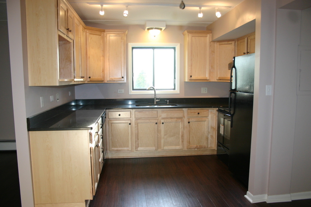 724 Warren Avenue - Photo 9