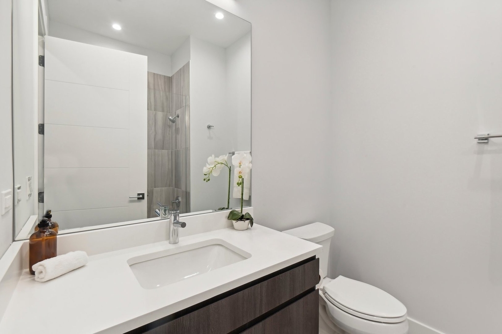 812 W Adams Street - Photo 5