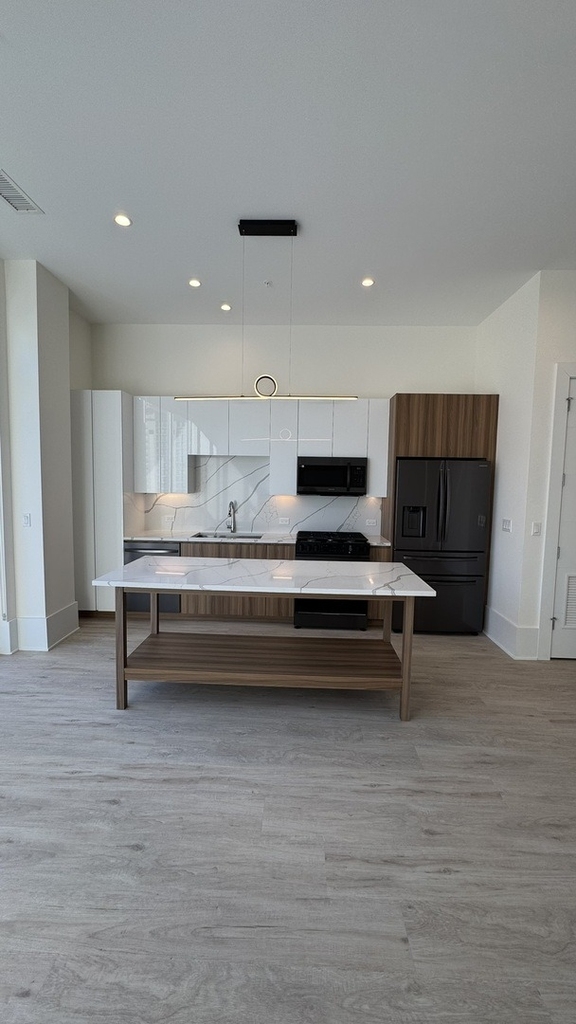 812 W Adams Street - Photo 2