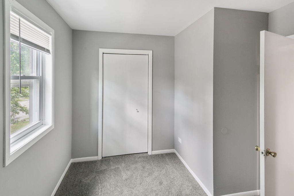 621 Oneida Street - Photo 10