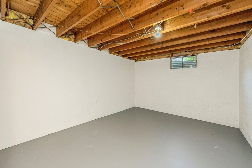 319 N Lord Avenue - Photo 20