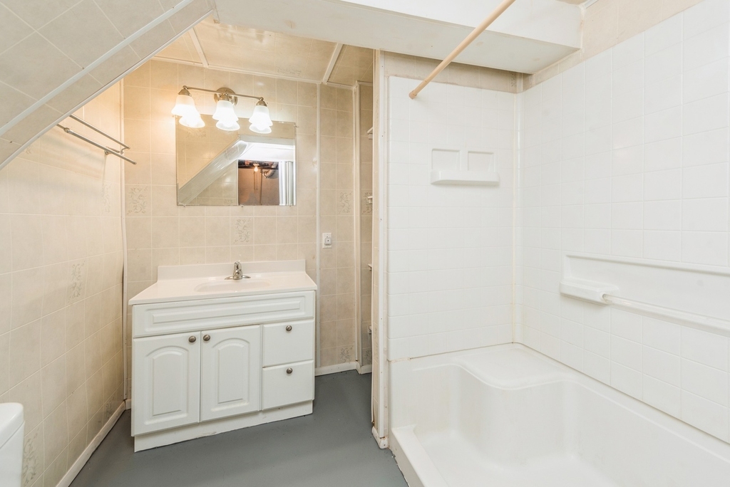 319 N Lord Avenue - Photo 21