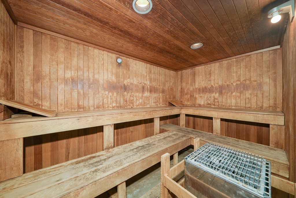 440 N Wabash Avenue - Photo 11