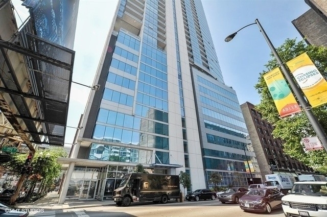303 W Ohio Street - Photo 0