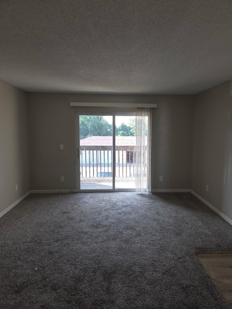 2420 Park Avenue - Photo 2
