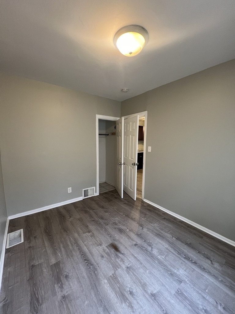 7202 S Marshfield Avenue - Photo 21