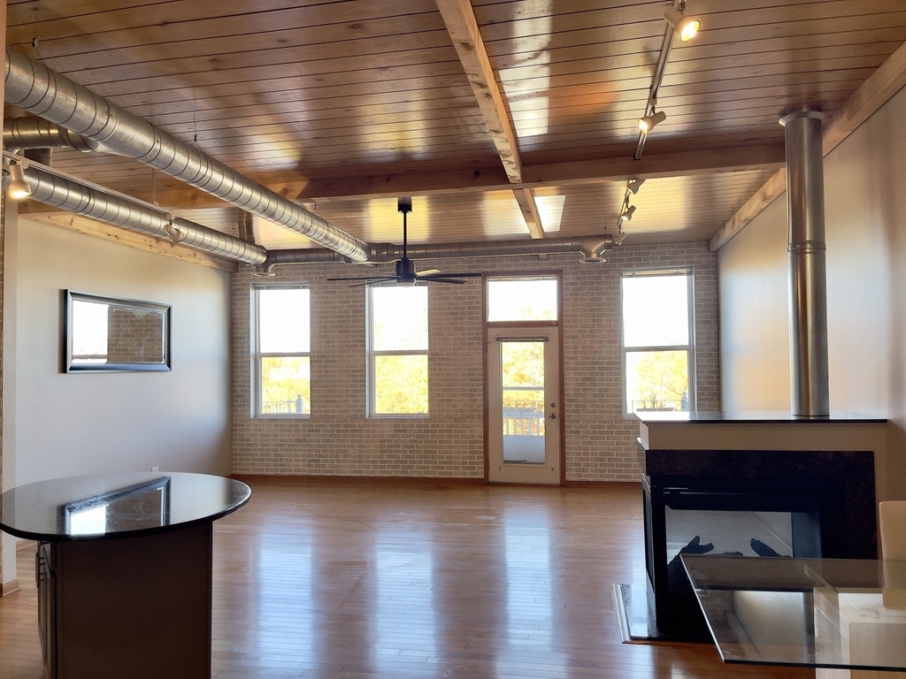 1675 Town Center Street - Photo 5