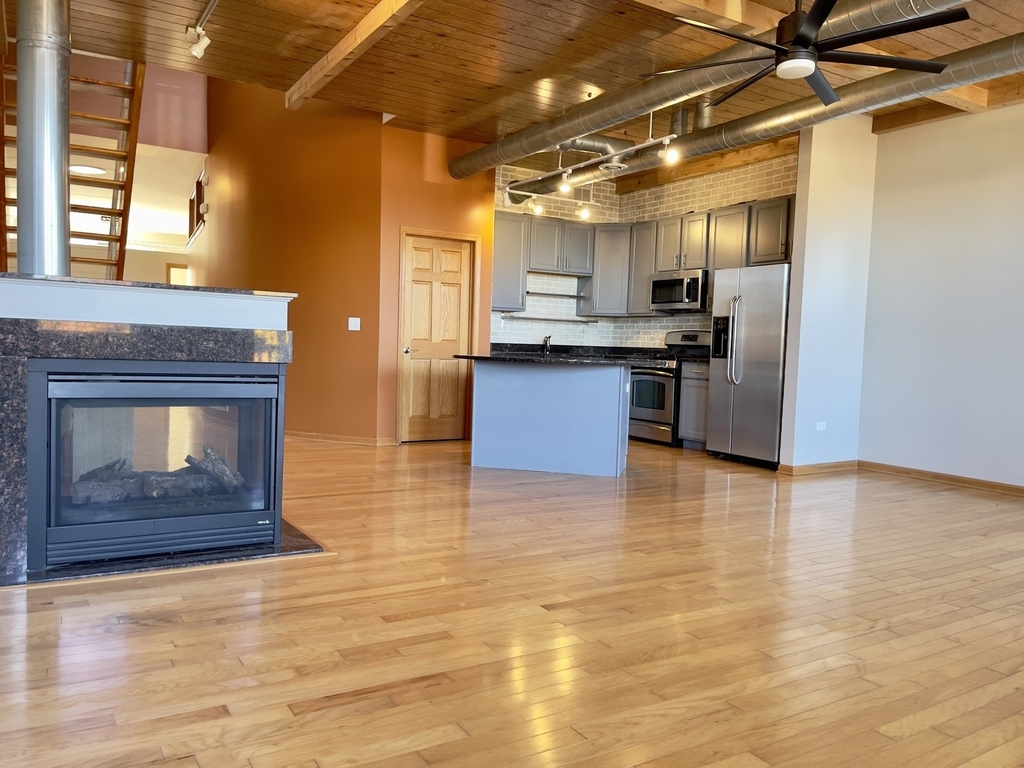 1675 Town Center Street - Photo 6