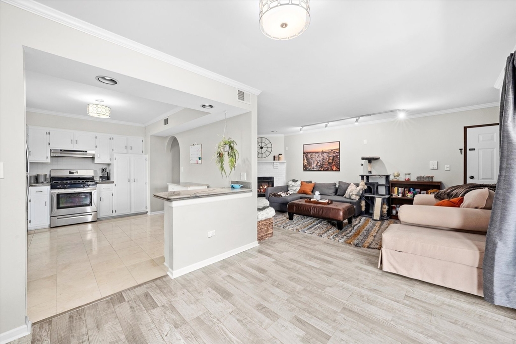 16743 Paxton Avenue - Photo 3