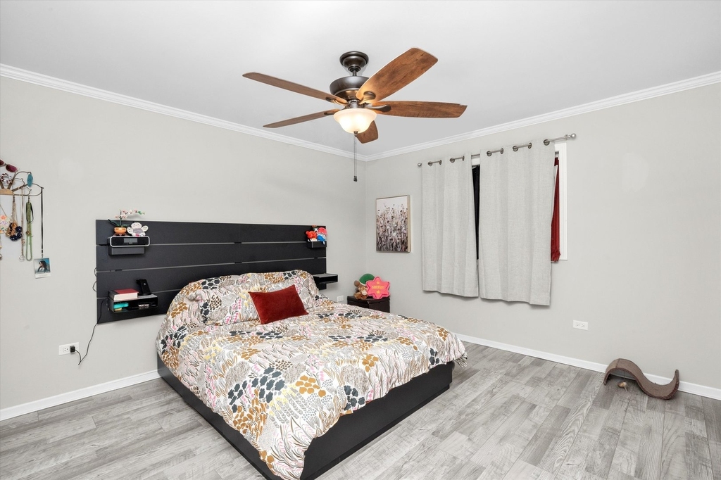16743 Paxton Avenue - Photo 8