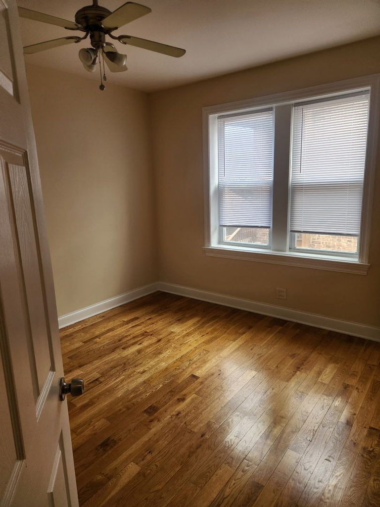 4546 W George Street - Photo 3