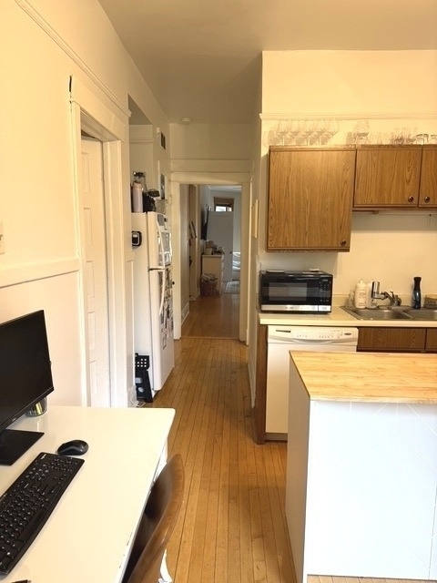 900 W Wrightwood Avenue - Photo 8