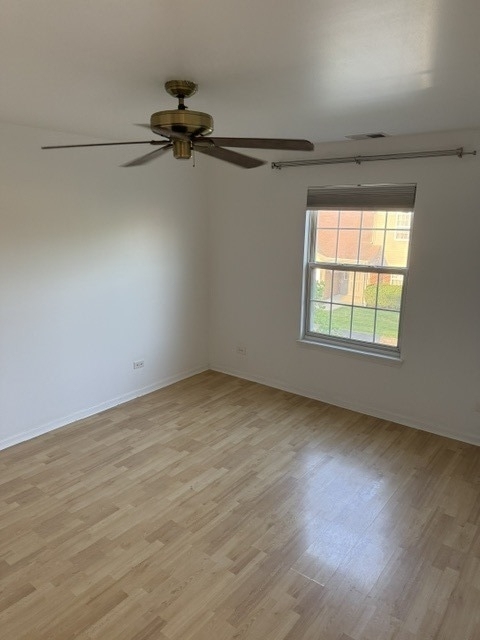 705 E Whispering Oaks Drive - Photo 7