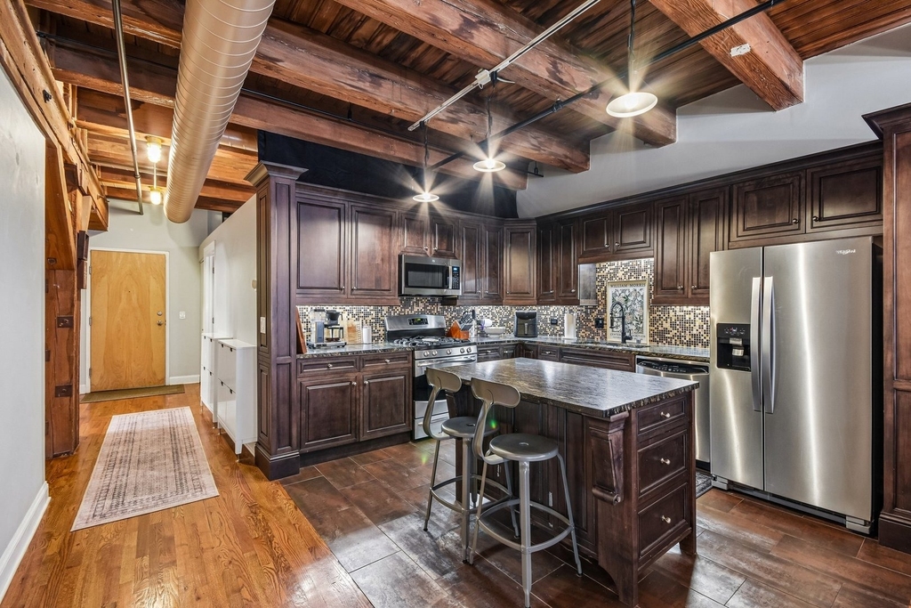 520 W Huron Street - Photo 8