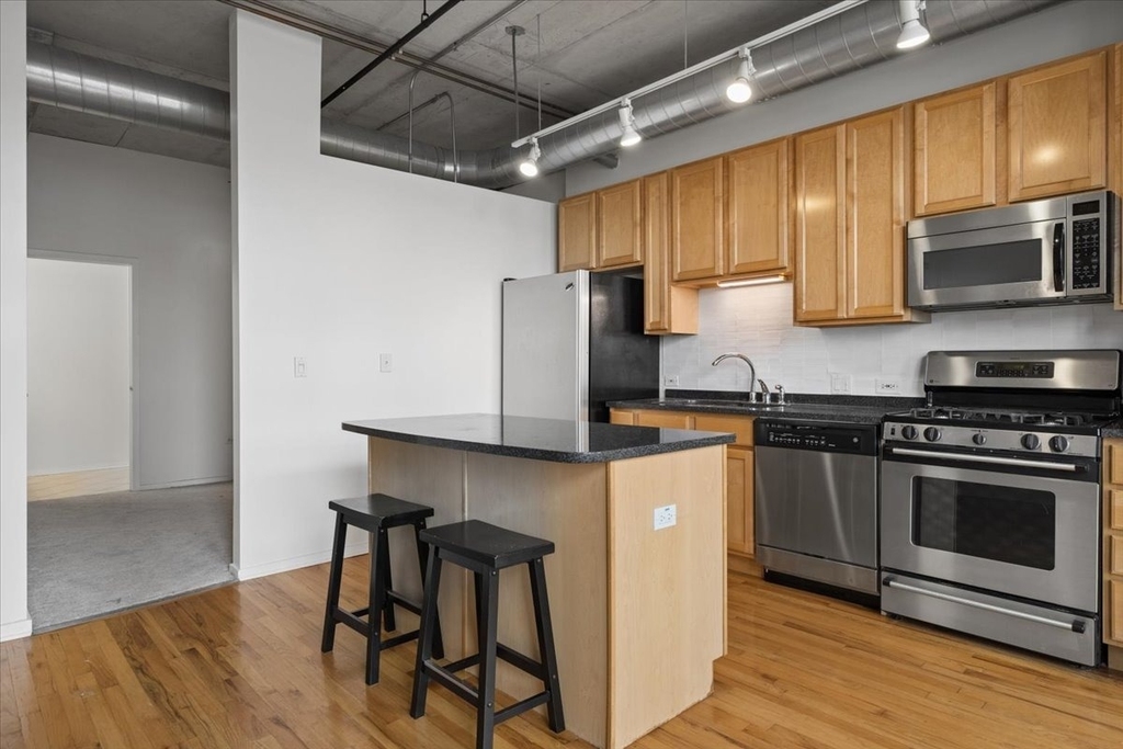 6 S Laflin Street - Photo 8