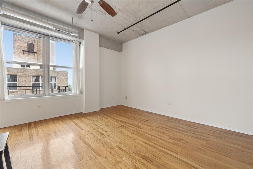 6 S Laflin Street - Photo 1