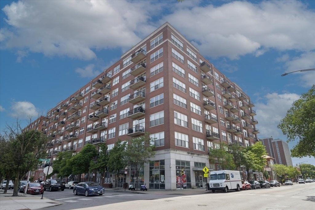 6 S Laflin Street - Photo 0
