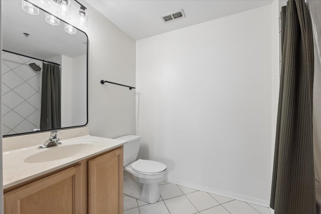 6 S Laflin Street - Photo 16
