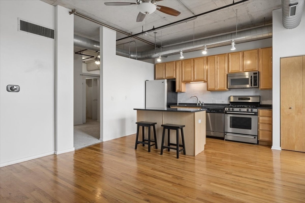 6 S Laflin Street - Photo 7