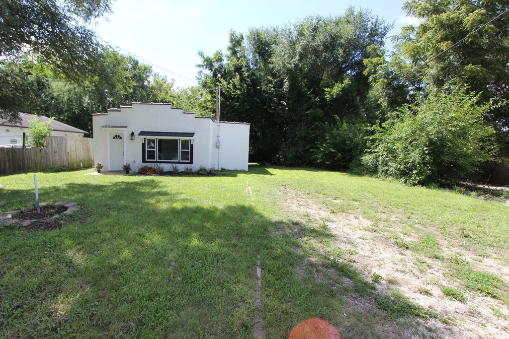 103 Atwood Avenue - Photo 0