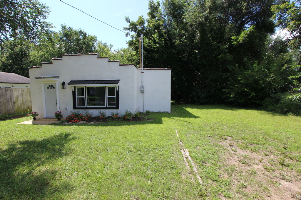 103 Atwood Avenue - Photo 8