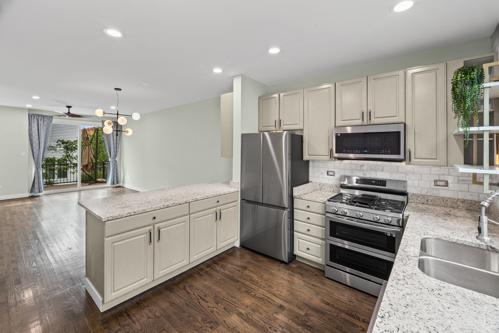 1835 W Oakdale Avenue - Photo 7