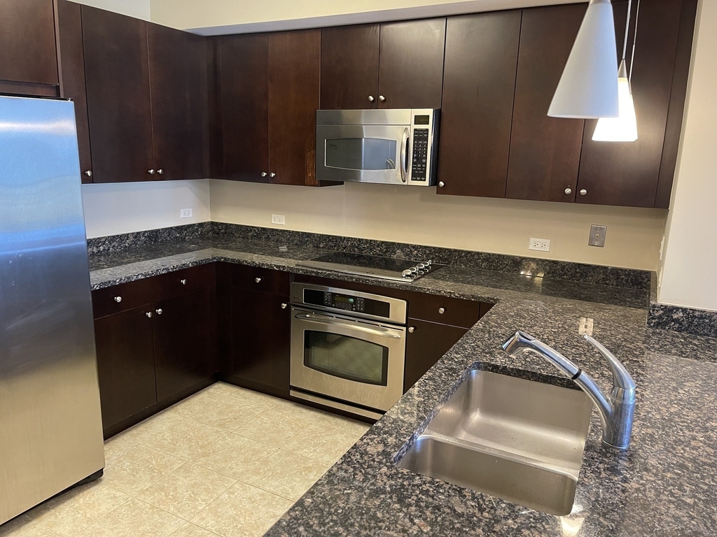 807 Davis Street - Photo 1