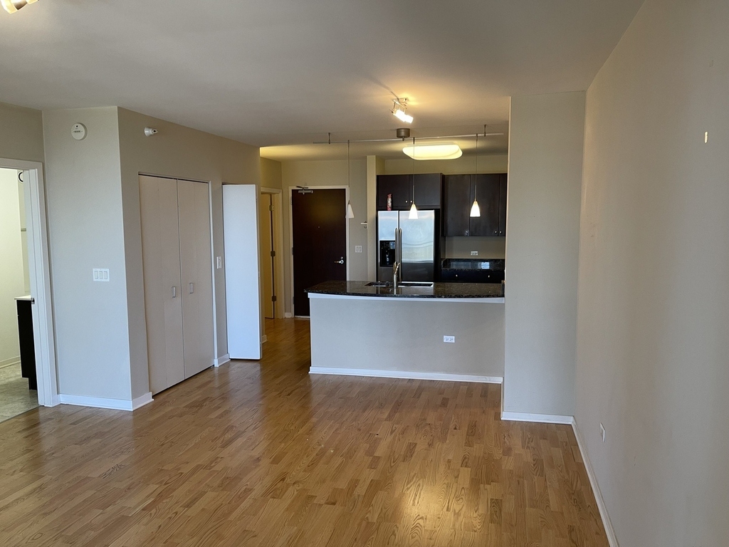 807 Davis Street - Photo 2