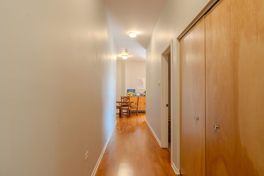 2915 N Clybourn Avenue - Photo 2