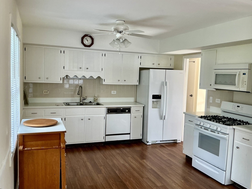 840 Heather Lane - Photo 3