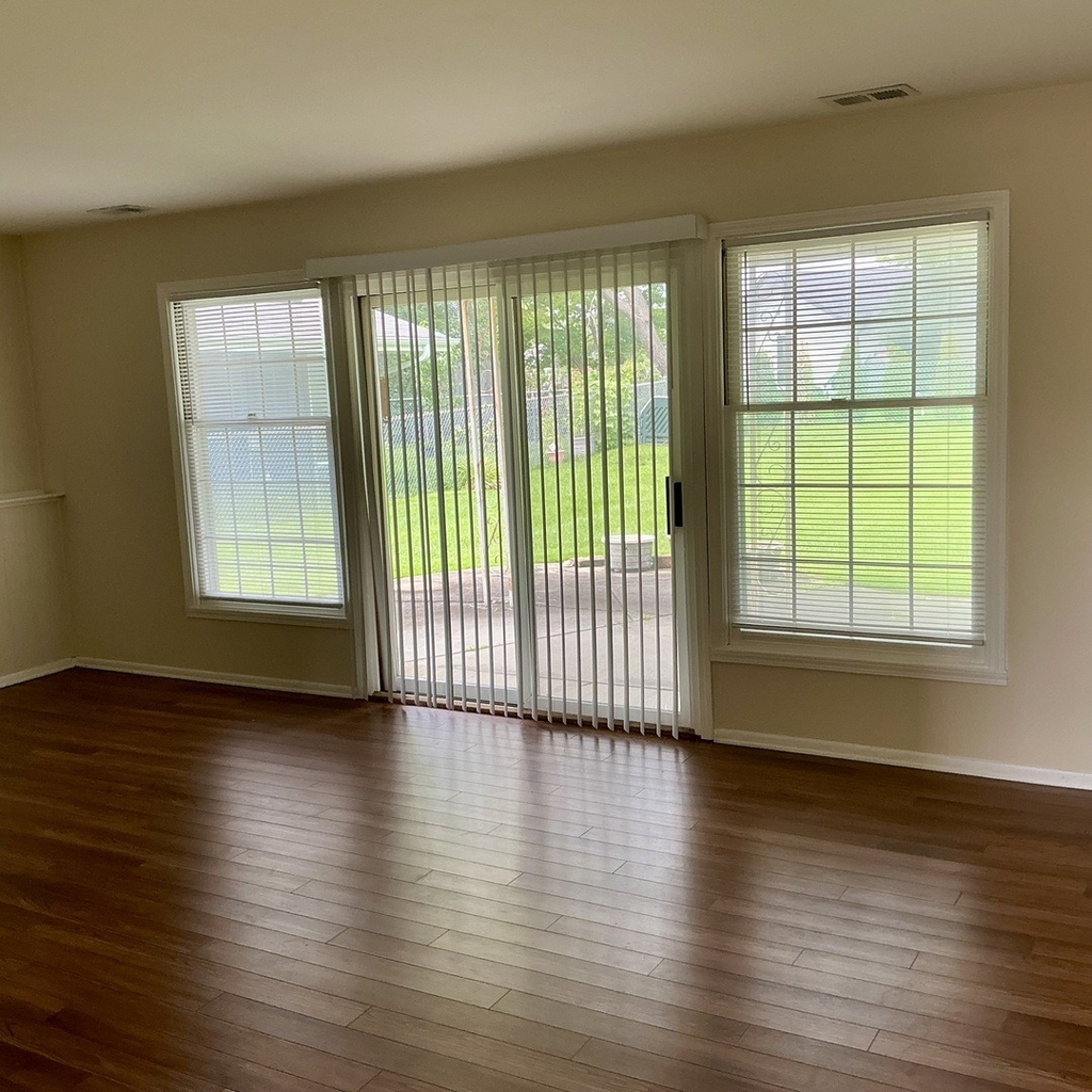 840 Heather Lane - Photo 8