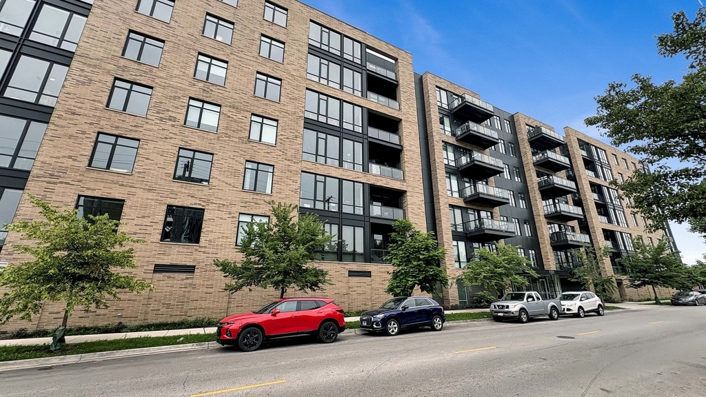 1701 W Webster Avenue - Photo 33