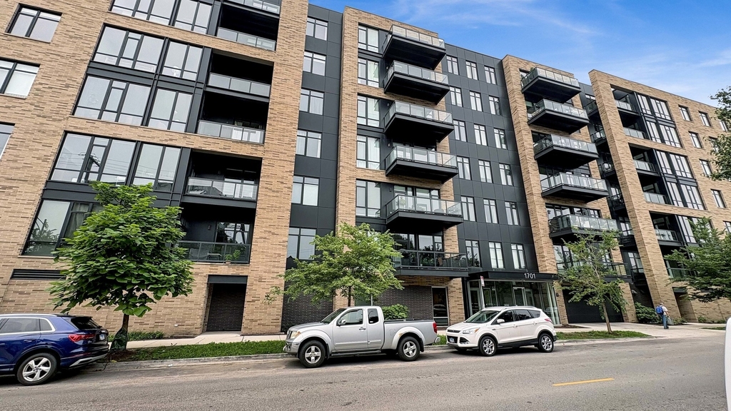 1701 W Webster Avenue - Photo 32