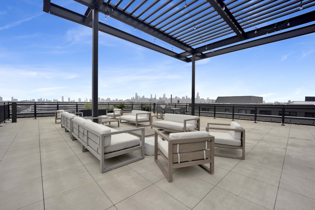 1701 W Webster Avenue - Photo 25