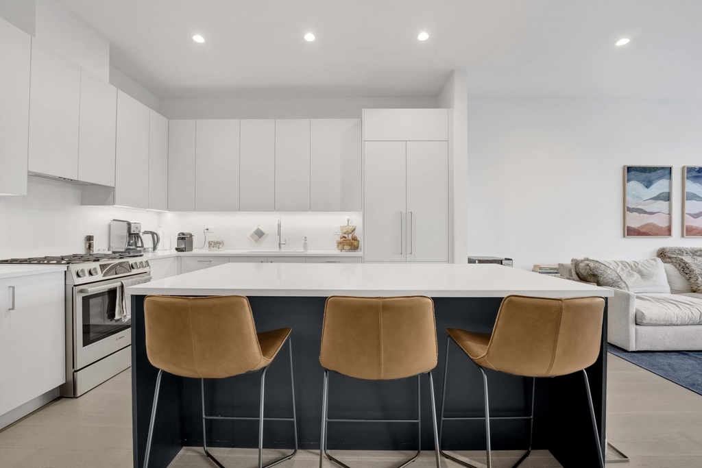 1701 W Webster Avenue - Photo 4