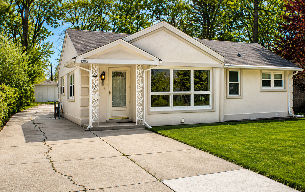 1305 1st Street - Photo 1