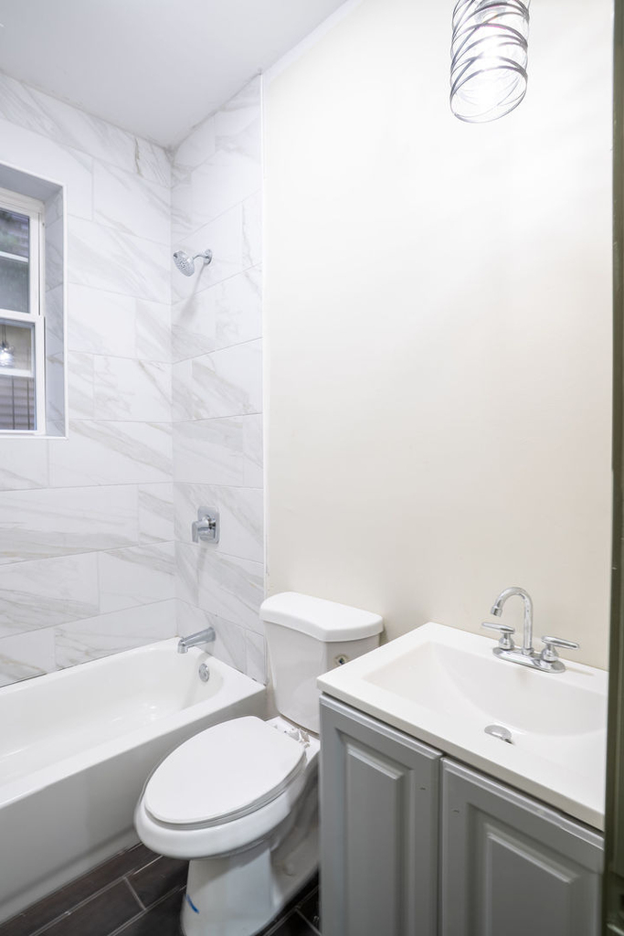 7948 S Evans Avenue - Photo 8