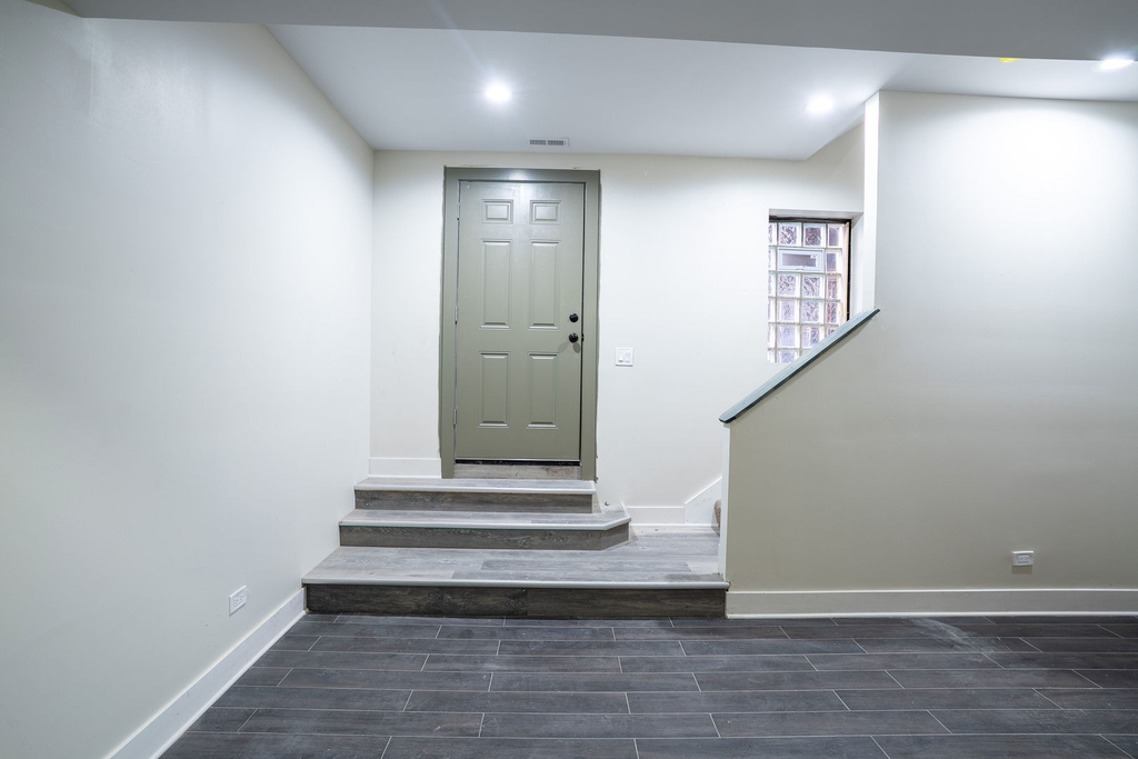 7948 S Evans Avenue - Photo 11