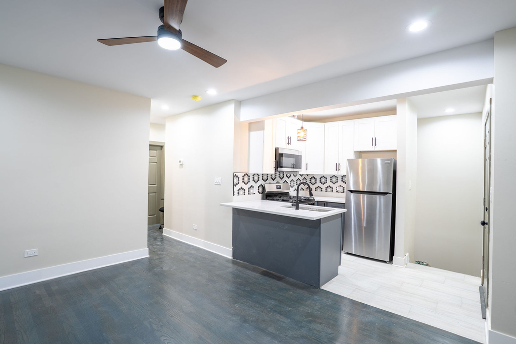 7948 S Evans Avenue - Photo 2