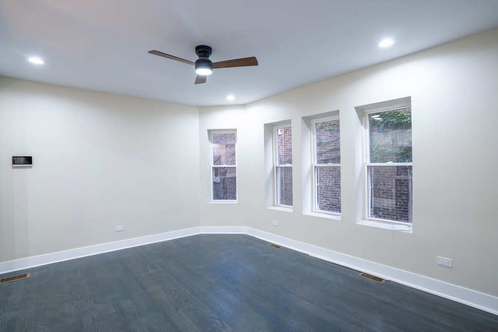 7948 S Evans Avenue - Photo 5
