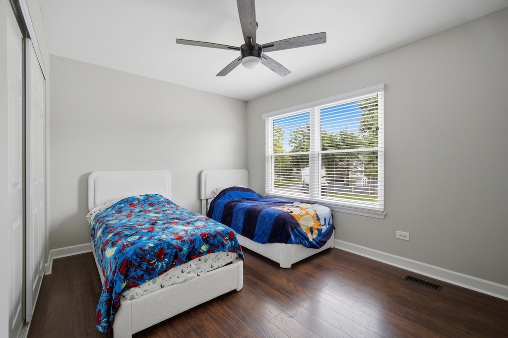843 Newbury Court - Photo 11