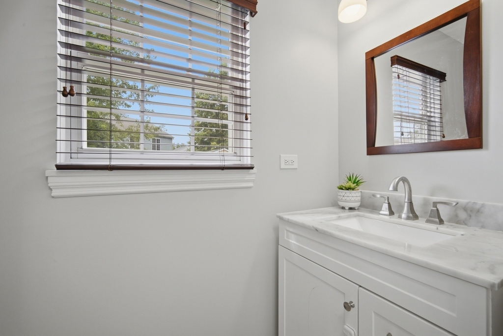 843 Newbury Court - Photo 6